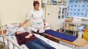 03 Перемещение пациента одной медсестрой в постели. Перемещение пациента группой. | Л.Калинина