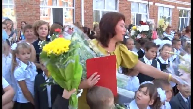 Первый учитель и первый урок – так начинаются школьные годы