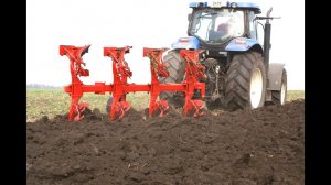 Работа лемешного оборотного плуга ВАРЯГ ПЛО 3+1 производства БДТ-АГРО с трактором New Holland T6080