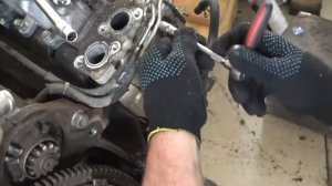 Land Cruiser 200 ( Ленд Крузер 200 ) ремонт. Снятие навесного оборудования с двигателя.