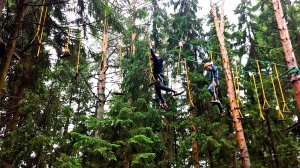 Прохожу с Матвеем сложную полосу препятствий.