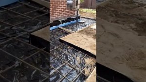 Отмостка и фундамент под крыльцо