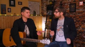 Как играть медиатором? | Уроки гитары