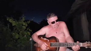 Валера Ц. Жанна из тех королев, что любят роскошь и ночь.