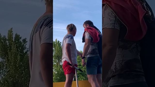 Яжебатя в скейт парке