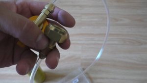 Переходник для заправки газа в цанговый  баллон
