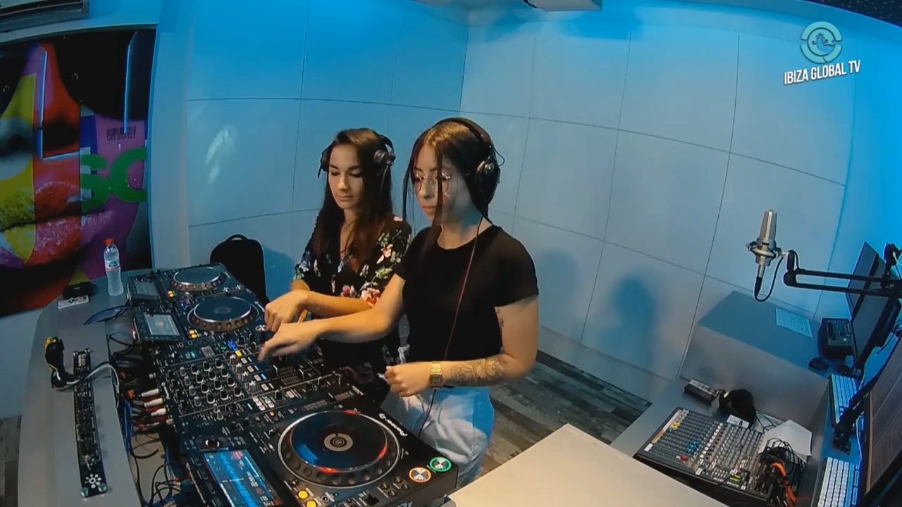 Giolì & Assia - SUPERMARTXE REPARADO смотреть онлайн