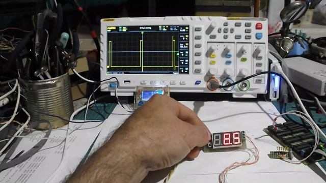 ATMEGA 48 три устройства вместе из одного вольтметра. Three devices together from one voltmeter.