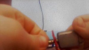 Как из моторчика сделать мини пилу  в домашних условиях