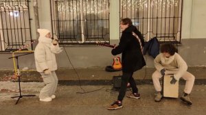 ANIKV - Там, где хорошо - Gazgolder -кавер песни спела на улице Рождественка молодая девушка #Mosco