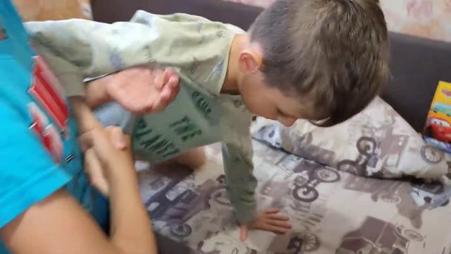 Ребенок сломал позвоночник. // - как одеть - КАРСЕТ ДЛЯ ПОЗВОНОЧНИКА РЕБЕНКА смотреть онлайн