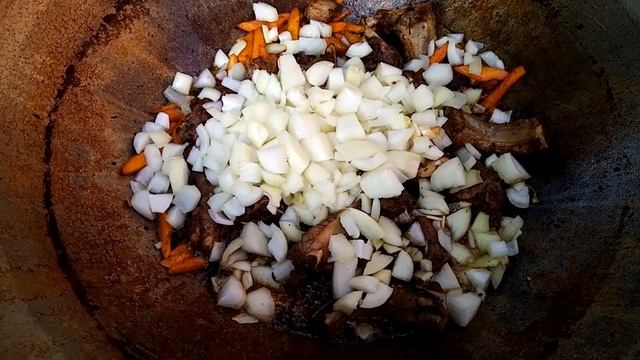 Жаркое по Домашнему. Мясо с картошкой в Казане на Костре. Жаркое от Михалыча.