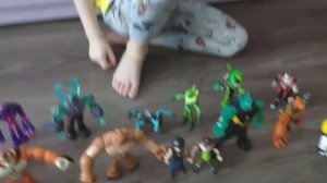 ОБЗОР КОЛЛЕКЦИИ ИГРУШЕК BEN 10 // СИЛАЧ, МОЛНИЯ, ЧЕЛОВЕК ОГОНЬ, ЯДРО, ГУМАНОИД И МНОГИЕ ДРУГИЕ