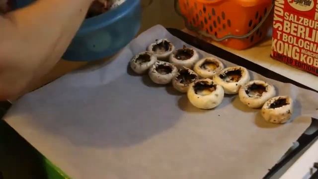 Шампиньоны фаршированные. Stuffed champignons. Μανιτάρια γεμιστά.