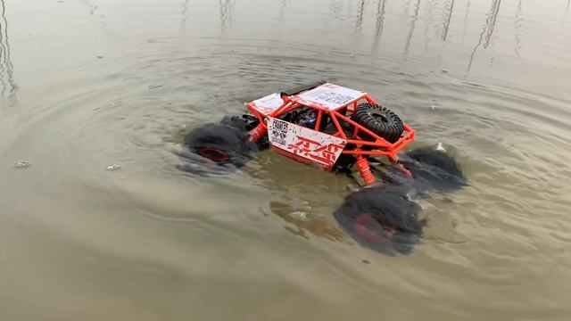 RC Rock Crawler Water Test | RC rock Crawler in Water | RC Car in Water