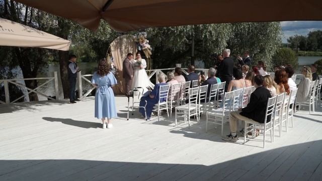 Молодожёны обмениваются кольцами? #свадьба #wedding #выезднаярегистрация