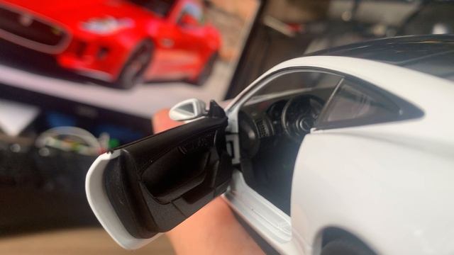 Обзор модели Jaguar F-Type Coupe от Welly