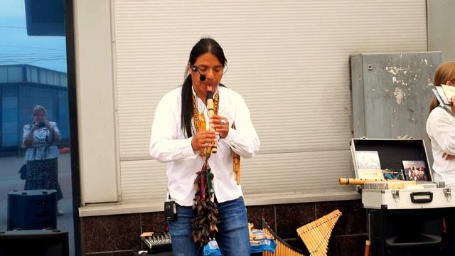 Музыка индейцев. Индеец Инти. Пакарина. (467) смотреть онлайн