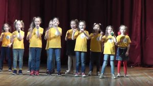 Детский хор с песней ДО-РЕ-МИ