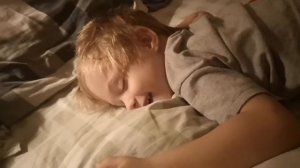 Два года в саду думали что ребёнок спит постоянно!