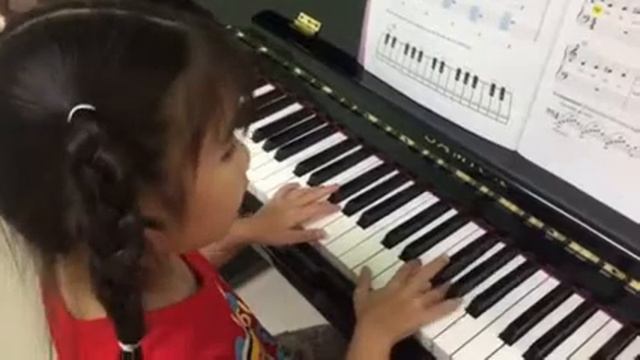 น้องเอย ฝึกเล่นเพลง Little River Flowing w/metronome 68 (piano book D) смотреть онлайн