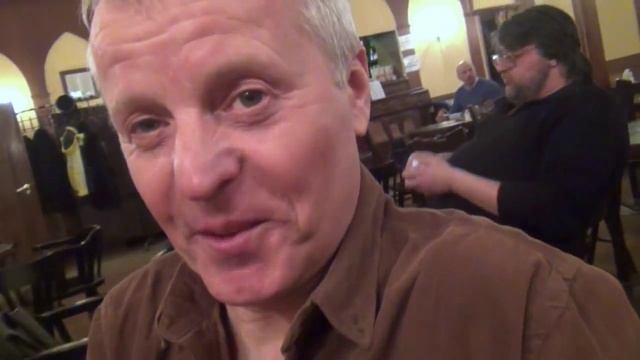 VLOG Ваша Юля - Зачем поэту нужен отдых от семьи и горные лыжи? смотреть онлайн