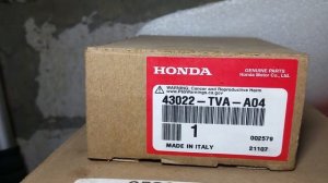 Honda Accord  2.0 Turbo 2018   X поколения. Замена масла, смотрим  подвеску , замена фильтра салона