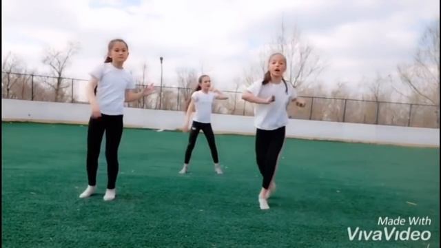 Танец под песню Зацепила смотреть онлайн