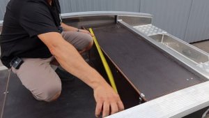 Мотолодка Триера 390 - сухой обзор .