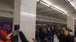 НОВОГОДНИЙ ПОЕЗД ЕЖ-3 ОТПРАВЛЯЕТСЯ В СВОЙ ПОСЛЕДНИЙ ПУТЬ. КИПИШ НА ПЛАНЕРНОЙ, 29.02.2024.