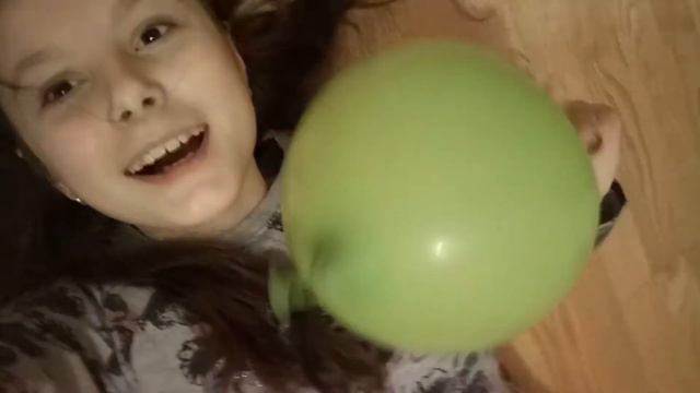 VLOG: Покатались с горки,упала в снег лицом, что же случилось? #ХОЧУВXOLIFE смотреть онлайн