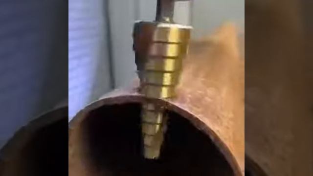 Ступенчатое сверло в деле смотреть онлайн