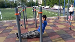 Попробовал подтягивания алмазным хватом на брусьях.