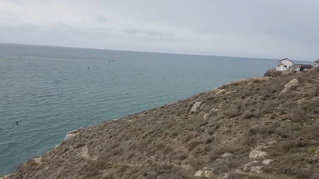 Стоимость домов в селе в 150 метрах от моря, рядом с городом. Показываю село и недорогие дома. смотреть онлайн