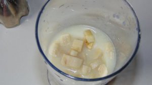 Смузи на молоке с бананом и овсяными хлопьями