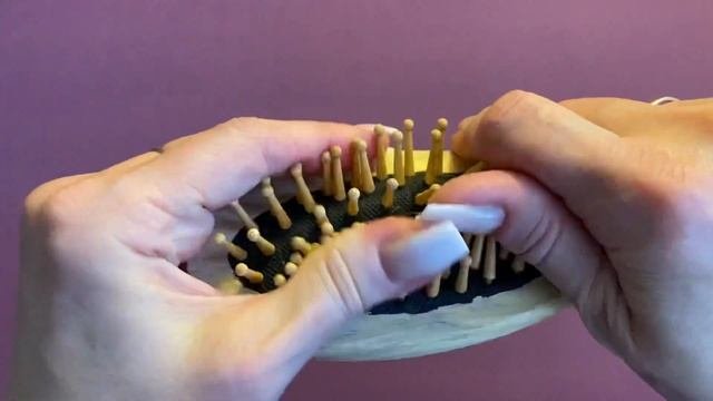 АСМР|Расчёски|Постукивания и царапанье|Без слов|ASMR|Hairbrushes|Tapping And Scratching| No Talking