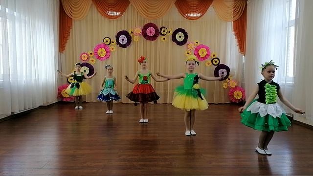 Танец "Весенний звон", ГБДОУ №74, Санкт-Петербург