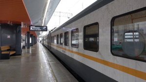 Электропоезд ЭП2Д-0176 на станции Марьина Роща