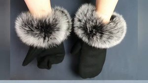 Варежки из кашемира с мехом.