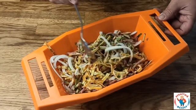Мясной салат! Очень сочный и вкусный салат! Сочный салат с мясом! смотреть онлайн