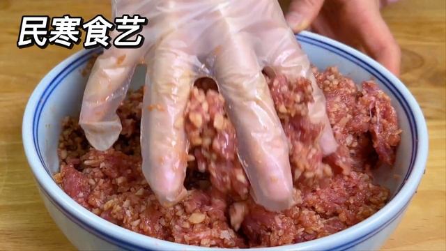牛肉放鍋里蒸一蒸，瞬間變美食，年夜飯這樣吃，寓意著財源滾滾來，【民寒食藝】，#牛肉料理食譜 ，#牛肉蓮藕丸子家常做法 ，#牛肉蓮藕丸子做法 ，#家常菜