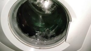 Relabeled Hotpoint-indesit WIL 103 - Second rinse and spin with waterlock (old video)