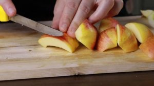Шарлотка с яблоками рецепт простой на молоке