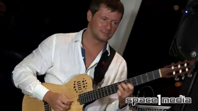 Vika Ronges - Ты и я. В музыке дождей (клип) (space1media-world) смотреть онлайн