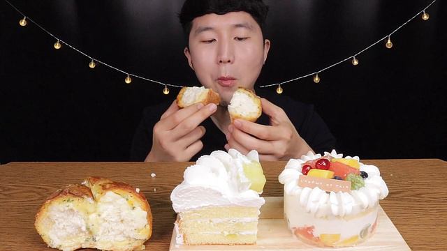 SUB마듀 멜론 생크림 케이크 피크닉 후르츠 케이크 먹방 Melon Cake Fruit Cake Garlic Baguette BreadMUKBANG