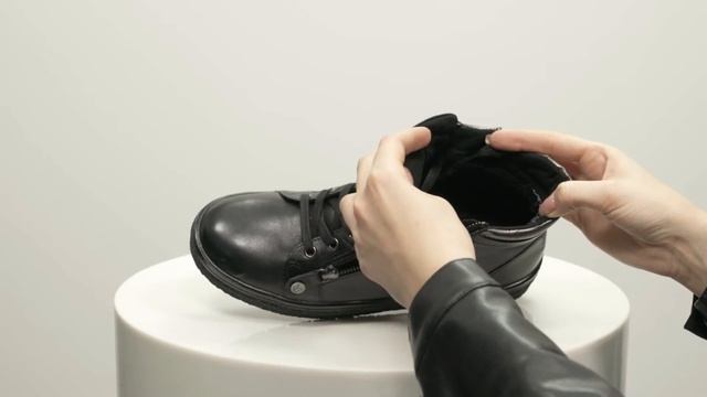 Видеообзор I Женские кеды CAPRICE LILLY 2458546 смотреть онлайн