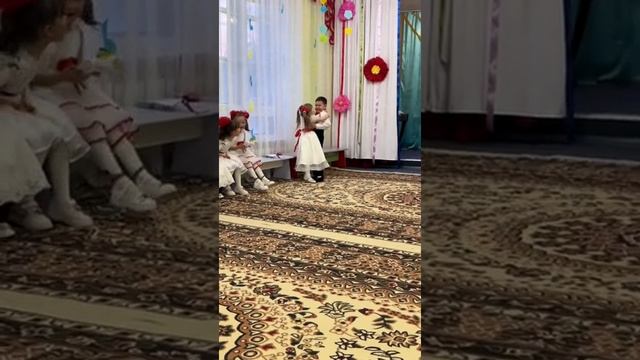 Милые дети😀