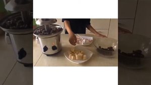 Как работает шоколадный фонтан