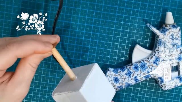 Развивающая игрушка для детей своими руками  / DIY Пташечка [Поделка из картона] смотреть онлайн