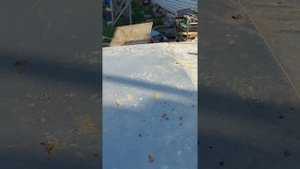 Промазываем эпоксидным клеем лодку. Казанку